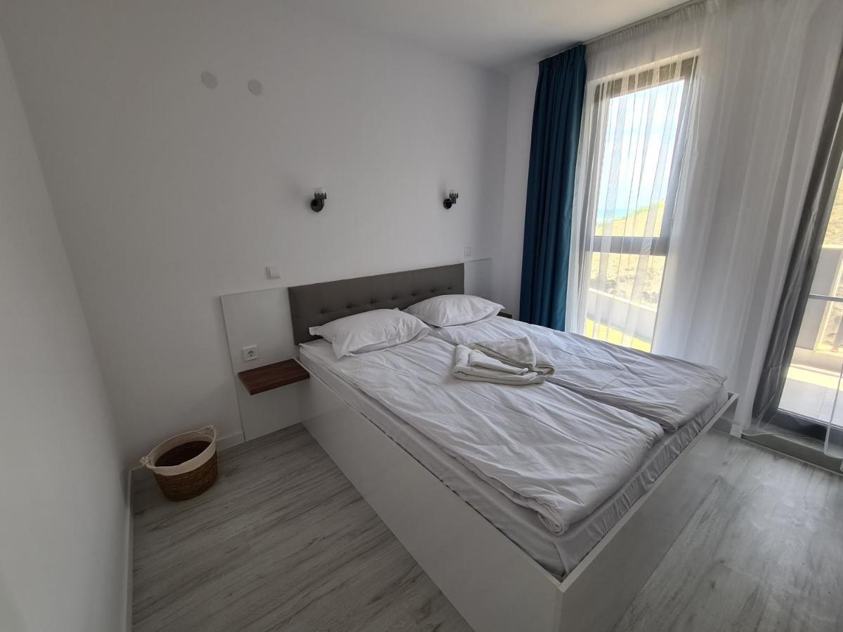 Dolphin Beach Apart Обзор Экстерьер фото